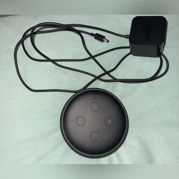 Echo Dot- Alexa Speaker - Picture 2 of 6